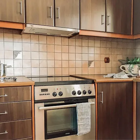 Agrilia Maison דירה Razáta
