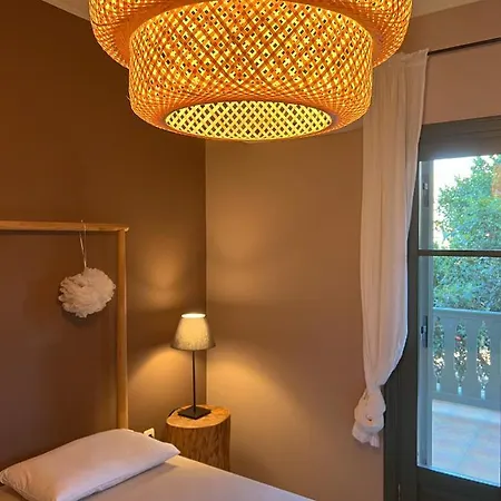 Agrilia Maison Razáta