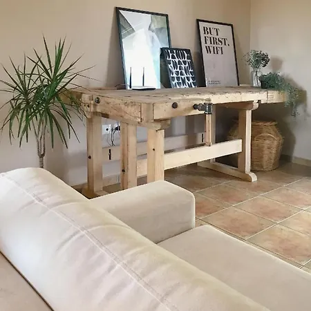 Agrilia Maison Razáta