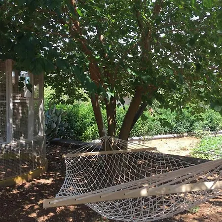 Agrilia Maison * Razáta