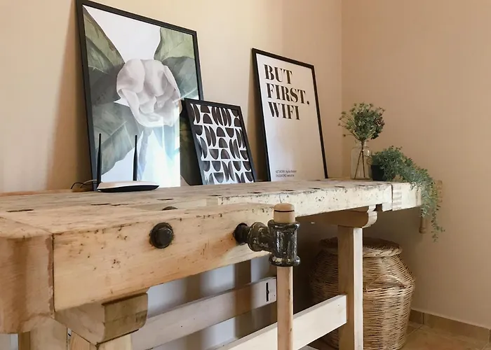 Agrilia Maison * Razáta