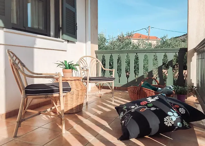 Agrilia Maison Appartement