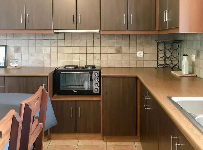 Agrilia Maison Appartement Razáta